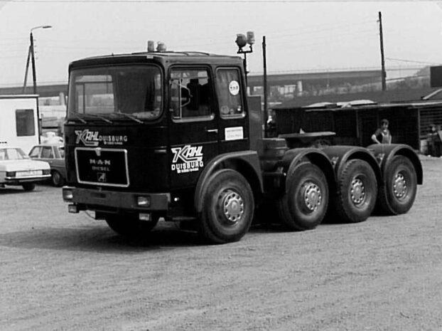 KAHL-Unternehmensgruppe-Erste-4Achs-Zugmaschine-1981 KAHL-Unternehmensgruppe-Erste-4Achs-Zugmaschine-1981