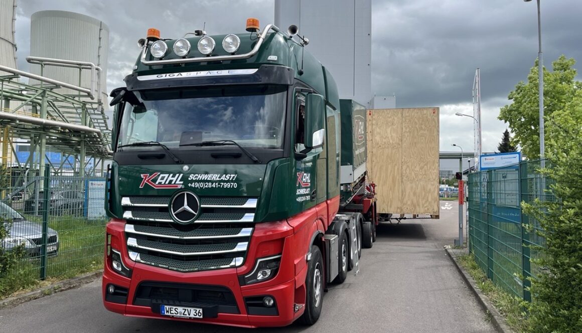 KAHL-Unternehmensgruppe-Transport-Verdichterkids-55t-01
